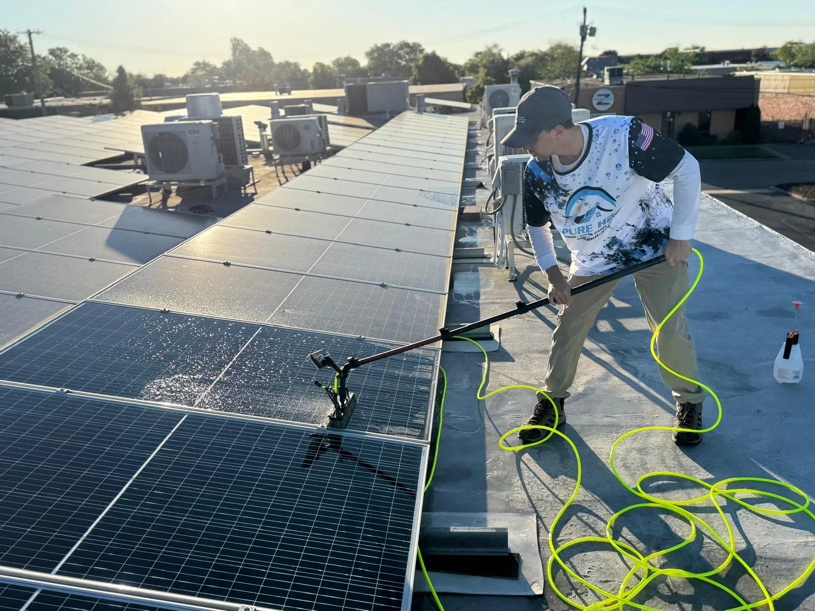 Solar panel cleaning service
