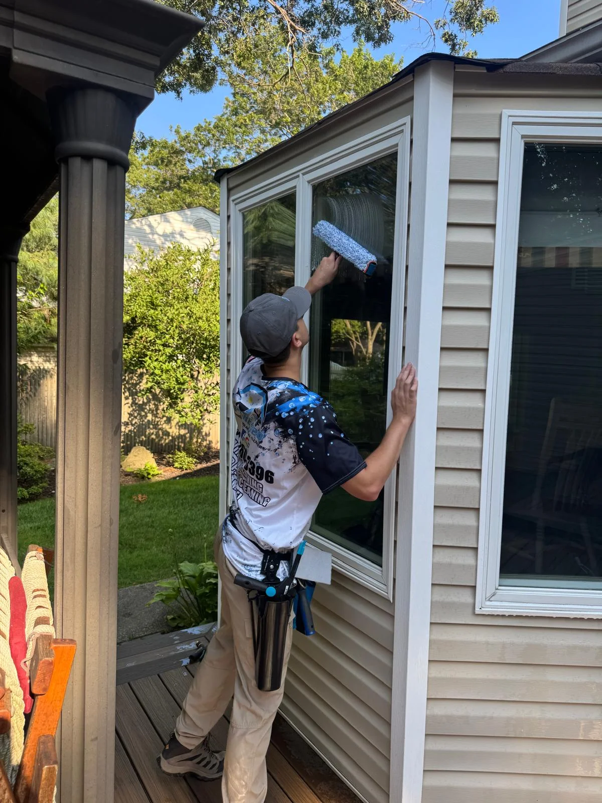 Professional window cleaning on Long Island home